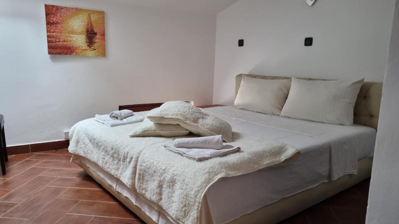 Laura Rooms Medulin Exterior foto